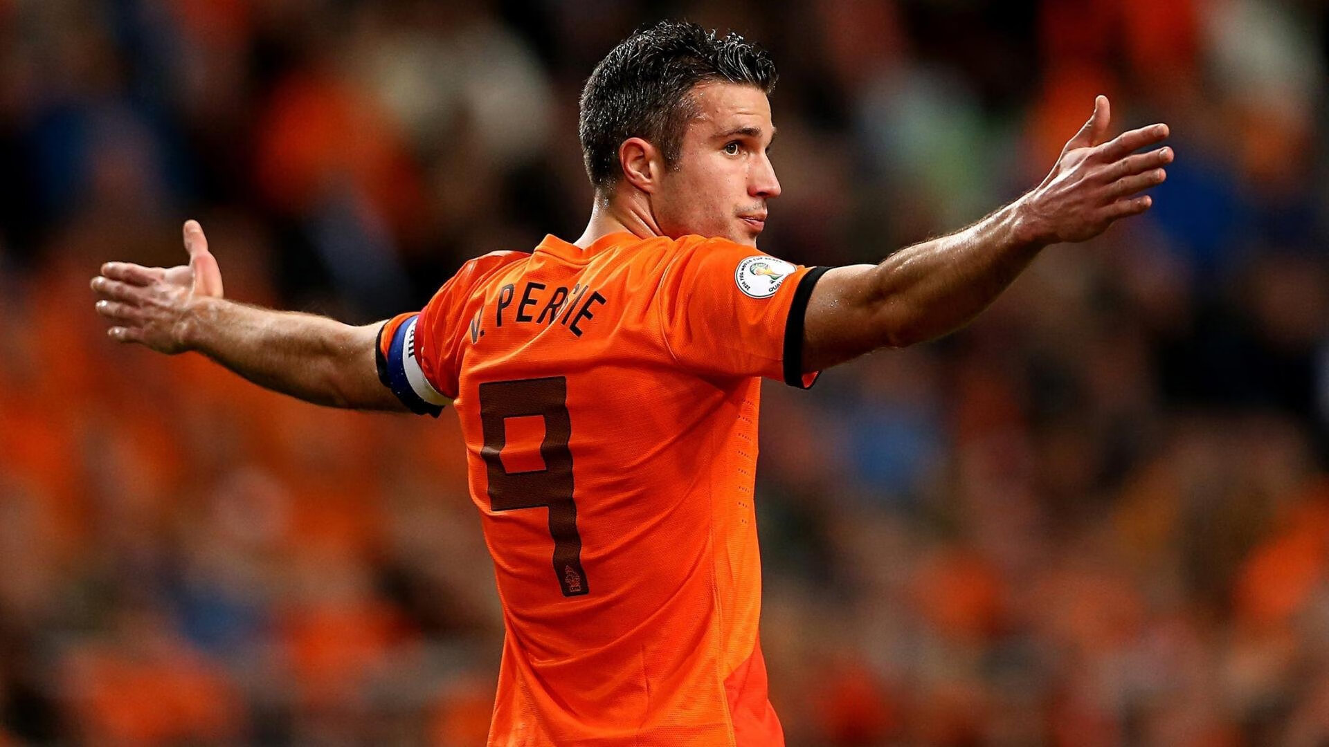 克罗地亚男篮在欧洲锦标赛中表现出色，争夺金牌